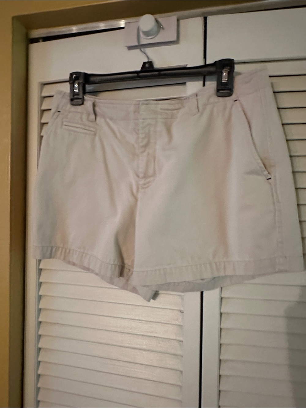 Tommy Hilfiger Classic Women's Khaki Shorts